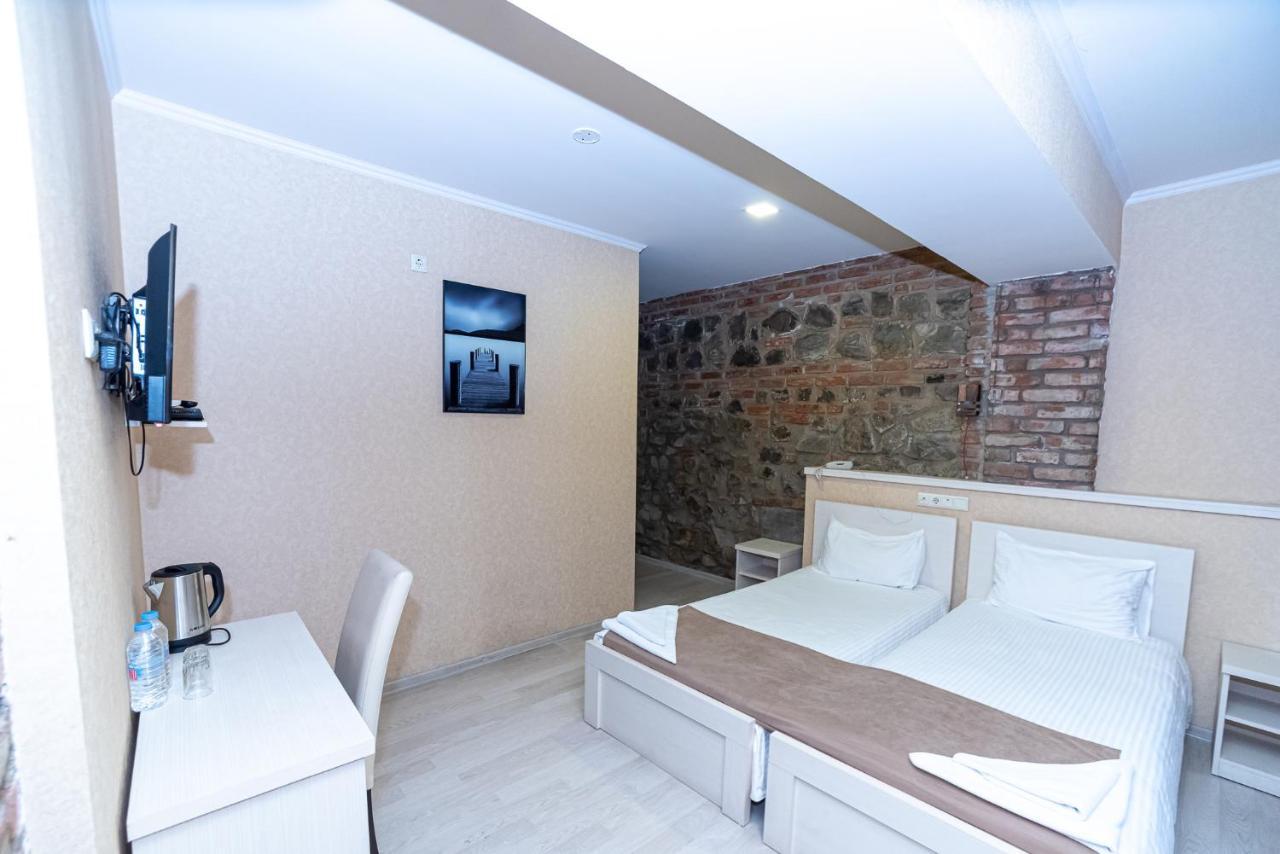 Tiflis Hotel Exterior foto