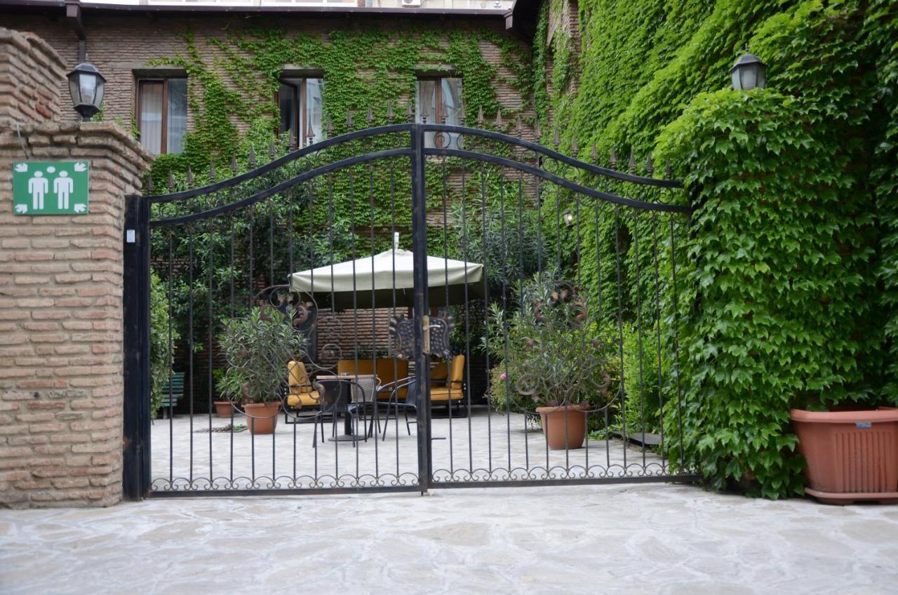 Tiflis Hotel Exterior foto