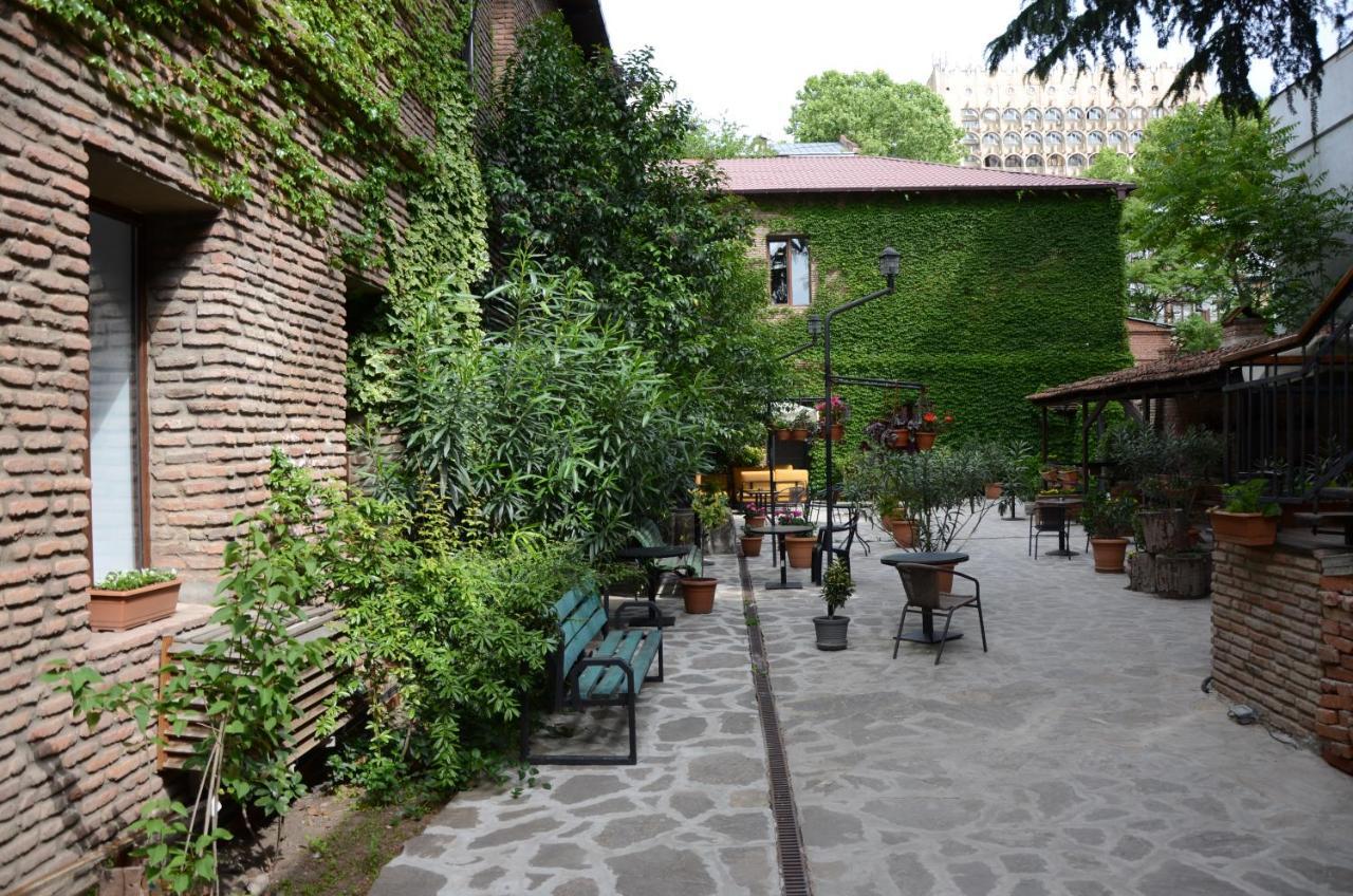 Tiflis Hotel Exterior foto